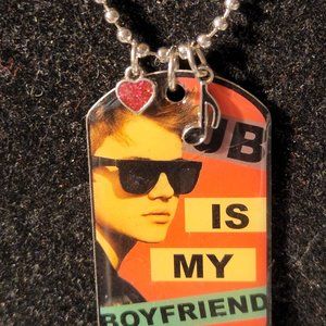 2013 Justin Bieber Dog tag type Necklace   Aluminum  materials 16" Nice graphics